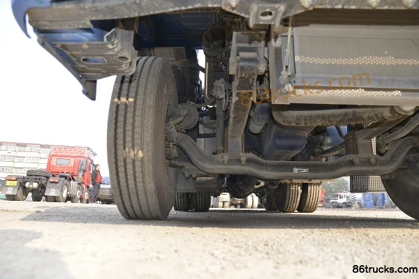 XCMG Hanfeng G5 430hp 6X4(10 wheels) Tractor Truck Chassis (2) | 86Trucks