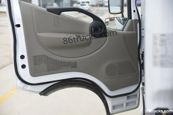Dongfeng Kaipute K6-N Zhiyue Edition 140 ch 4X2(6 roues) 4.09m single-row box light truck Cabine (2) | 86Trucks