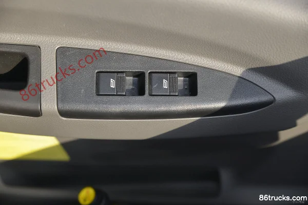 FAW Jiefang Hu VH 160 ch 4X2(6 roues) 4,45 m camion benne Cabine (3) | 86Trucks