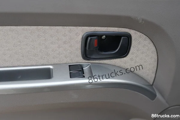 BAIC Xiaohema 2,5 T fourgon blindé électrique pur 4,5 m Cabine (2) | 86Trucks