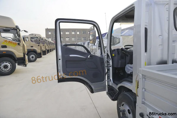 Foton Aumark Express 120hp 4X2(6 wheels) 4.17m Single-row Flatbed Light Truck (China VI) Cab (1) | 86Trucks