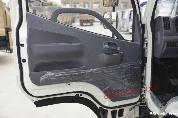 Foton Aoling TX 110 hp 4X2(6 wheels) 3.8m crew cab flatbed light truck (2) | 86Trucks