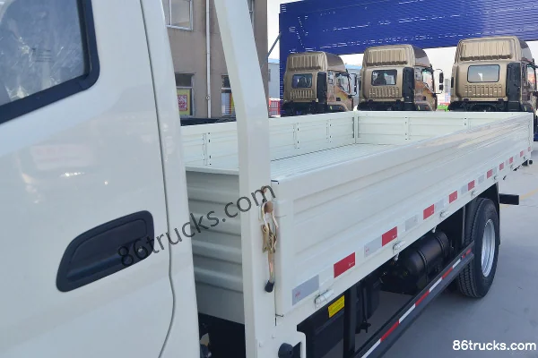Foton Ollin TX 110 hp 4X2(6 wheels) 4.23m Single Row Flatbed Light Truck Body (1) | 86Trucks