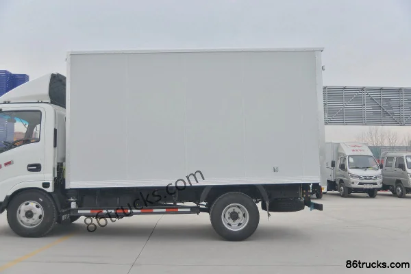 Tangjun Ouling T3 Series 130hp 4X2(6 wheels) 4.15m Single Row Van Light Truck Body (2) | 86Trucks