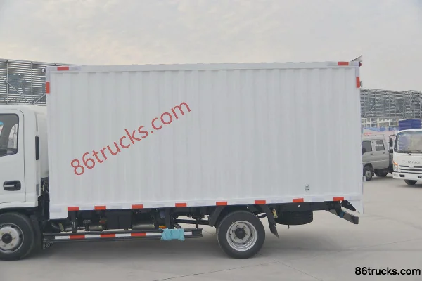 Tangjun Ouling Jinlika II 102hp 4X2(6 wheels) 4.1m single-row van light truck Body (1) | 86Trucks