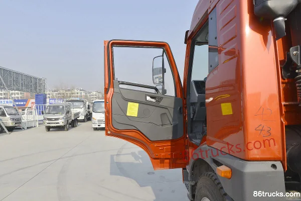 FAW Jiefang Lin VH 190 hp 4X2(6 wheels) 5.8m half-row stake truck Cab (1) | 86Trucks