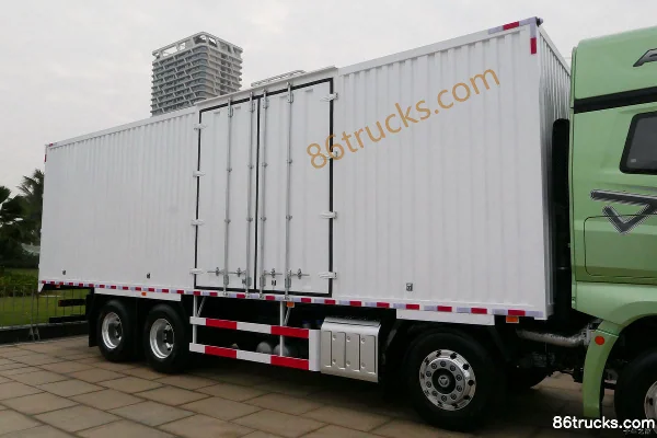 FAW Jiefang J7 camion lourd 460 ch 8X4(12 roues) camion porteur fourgon 9,4 m AMT automatique Carrosserie (3) | 86Trucks
