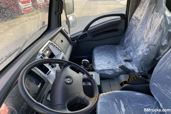 Dongfeng T1 4.5T 4.15m Single Row Pure Electric Flatbed Light Truck 80.6kWh 4X2(6 wheels) Cab (1) | 86Trucks