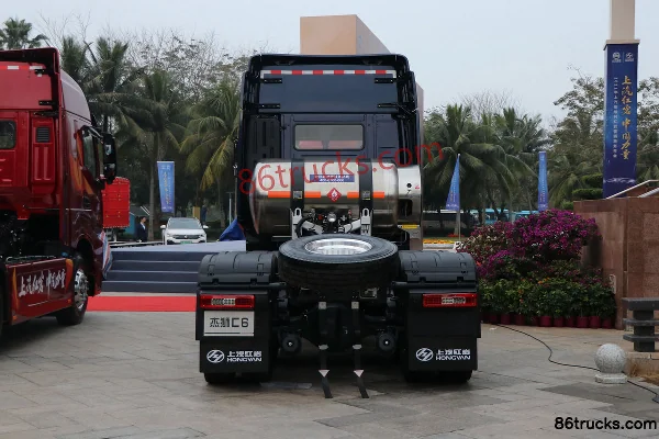 SAIC Hongyan GenlyonC6 poids lourd 440 ch 6X4(10 roues) LNG AMT automatique tracteur routier (China VI) Extérieur (3) | 86Trucks