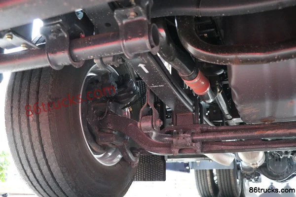 SAIC Hongyan GenlyonC6 poids lourd 440 ch 6X4(10 roues) LNG AMT automatique tracteur routier (China VI) Châssis (2) | 86Trucks