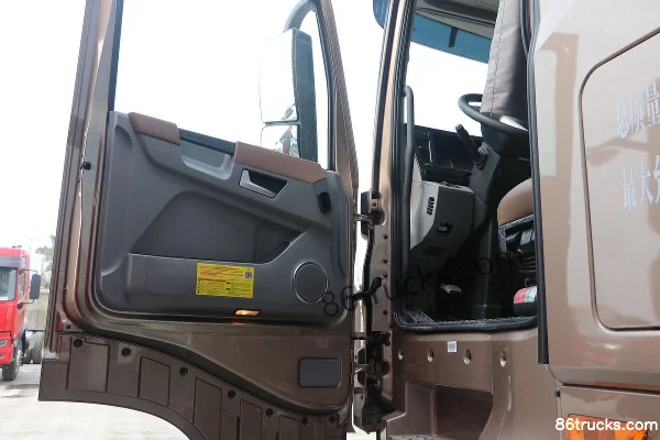 Dongfeng Commercial Vehicle Tianlong Flagship KX 600 hp 6X4(10 wheels) Tractor Truck Cab (1) | 86Trucks