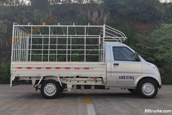 Wuling Electric Truck 2,5T Camion de transport 3,015 m cabine simple 100% électrique type grille 41,86 kWh 4X2(6 roues) Extérieur (2) | 86Tr