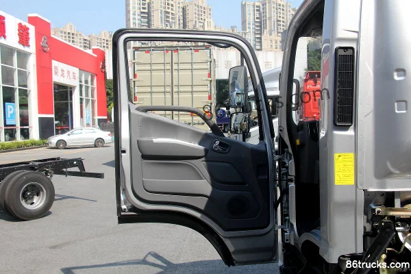 Foton Aoling Express 131 ch 4X2(6 roues) 4,14 m camion léger à cabine simple et benne fermée (ZF) (China VI) (1) | 86Trucks
