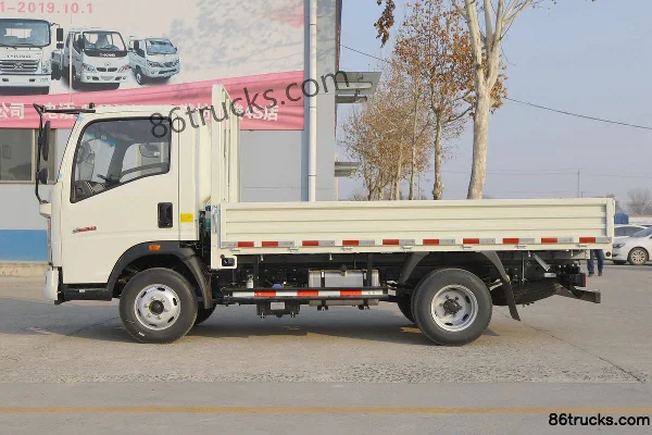 Sinotruk HOWO Dream Classic 110 hp 4X2(6 wheels) 3.65m single-row flatbed light truck Exterior (3) | 86Trucks