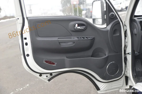 JAC Kaida X6 1.5L 113hp 4X2(6 wheels) 2.97m double-row van micro truck (China VI) Cab (2) | 86Trucks