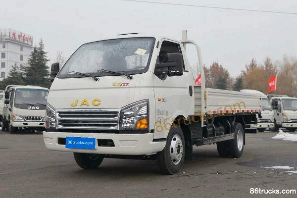 JAC Kangling K5 Comfort 120 hp 4X2(6 wheels) 3.8m Single Row Flatbed Light Truck Exterior (3) | 86Trucks