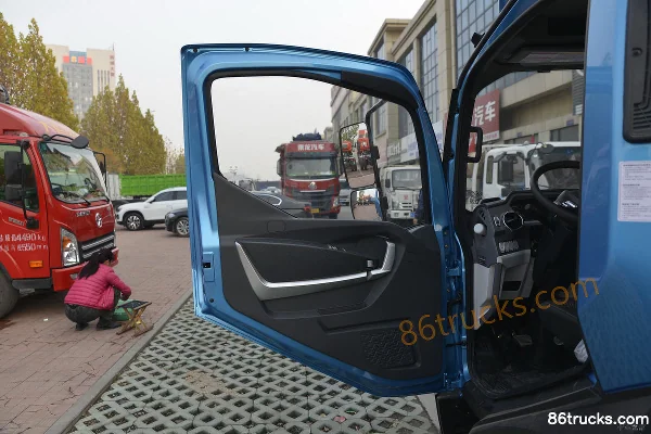 Feidi W5 130hp 4X2(6 wheels) 4.18m Single Row Van Truck Cab (1) | 86Trucks