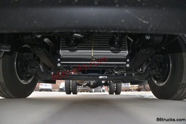 Feidi W5 130hp 4X2(6 wheels) 4.18m Single Row Van Truck Chassis (1) | 86Trucks