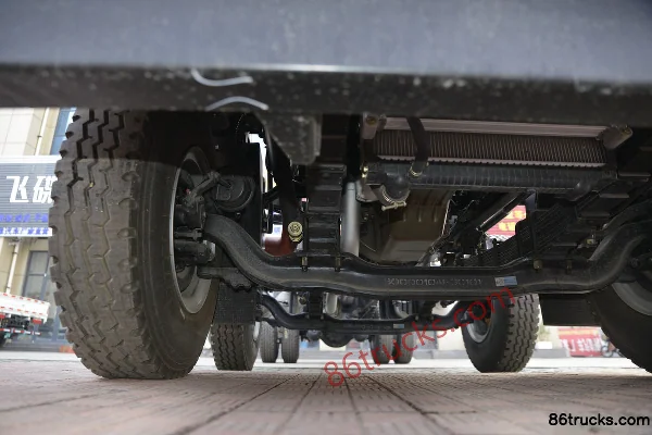 Dayun Fengchi Heavy Truck 240 hp 6X2(8 wheels) 8.6m Double Row Flatbed Cargo Truck Chassis (2) | 86Trucks