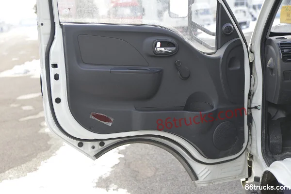 JAC Kaida X7 121 ch 4X2(6 roues) 4 m cabine simple camion fourgon (2) | 86Trucks