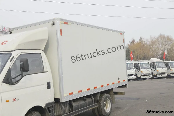 JAC Kaida X7 121 ch 4X2(6 roues) 4 m cabine simple camion fourgon Carrosserie (1) | 86Trucks