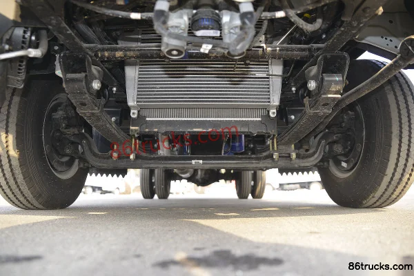 JAC Kangling J5 Luxury Edition 152hp 4X2(6 wheels) 4.15m single-row van light truck (China VI) Chassis (1) | 86Trucks