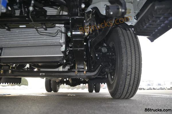 JAC Kangling J5 130 hp 4X2(6 wheels) 4.18m Single Row Grating Van Light Truck Chassis (3) | 86Trucks