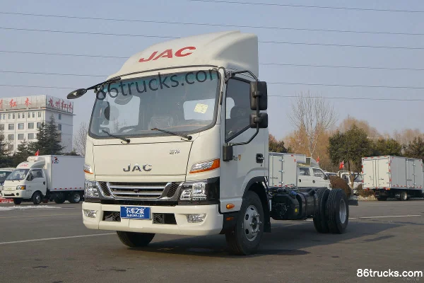 JAC Junling A8 170 hp 4X2(6 wheels) 4.18m single-row railing-side cargo truck (China VI) Exterior (3) | 86Trucks