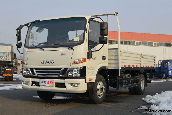 JAC Junling A8 160hp 4X2(6 wheels) 4.18m Single Row Flatbed Light Truck (China VI) (JAC 6-speed) Exterior (3) | 86Trucks