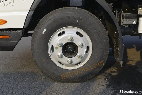 JAC Junling A8 160hp 4X2(6 wheels) 4.18m Single Row Flatbed Light Truck (China VI) (JAC 6-speed) Chassis (1) | 86Trucks