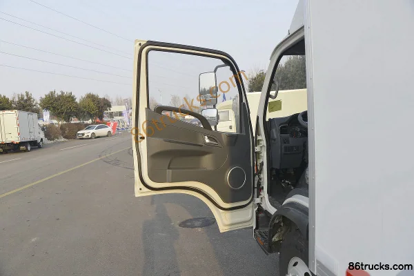 JAC Junling V6 156 ch 4X2(6 roues) camion frigorifique 3,7 m Cabine (1) | 86Trucks