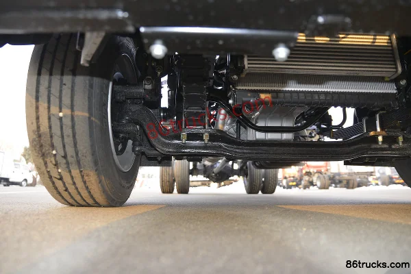 JAC Junling V7 154 hp 4X2(6 wheels) 5.53 m single-row stake truck Chassis (2) | 86Trucks