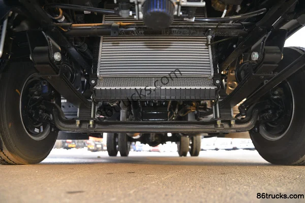JAC Junling V6 120hp 4X2(6 wheels) 4.18m single-row van light truck Chassis (1) | 86Trucks