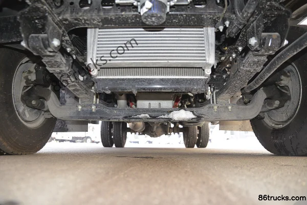 JAC Junling V6 152 hp 4X2(6 wheels) 4.015 m refrigerated truck (6-speed) Chassis (1) | 86Trucks