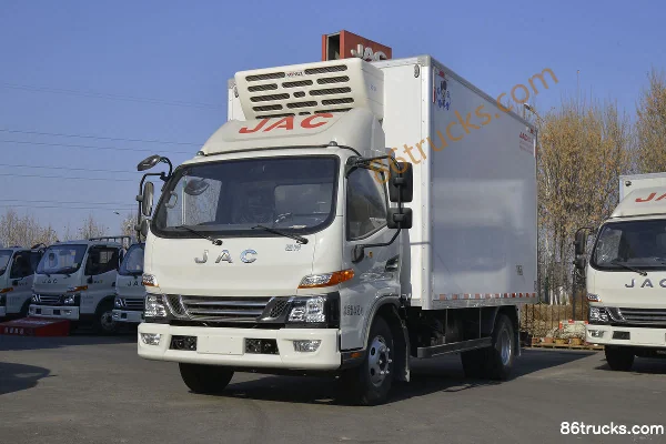 JAC Junling V6 152 hp 4X2(6 wheels) 4.015 m refrigerated truck (6-speed) Exterior (3) | 86Trucks
