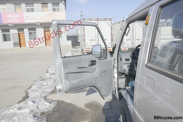 Foton Yuling VQ1 1.5L 116 hp 4X2(6 wheels) Gasoline 2.5m Double Row Flatbed Mini Truck (China VI) Cab (1) | 86Trucks
