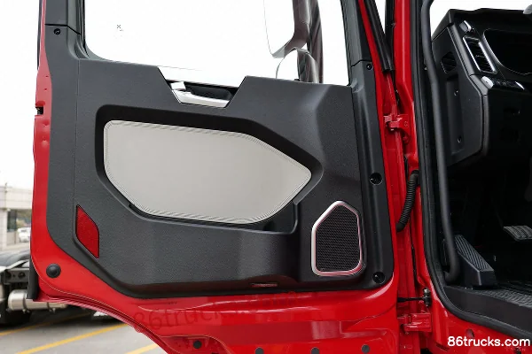 XCMG Hanfeng P5 Northern Edition 430hp 6X4(10 wheels) Tractor Truck (Hydraulic Retarder)(China VI) Cab (1) | 86Trucks