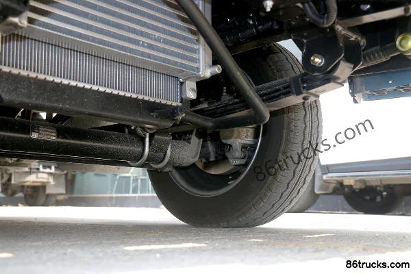 Yuejin Fuxing S80 95hp 4X2(6 wheels) 3.05m double-row flatbed mini truck (China VI) Chassis (3) | 86Trucks