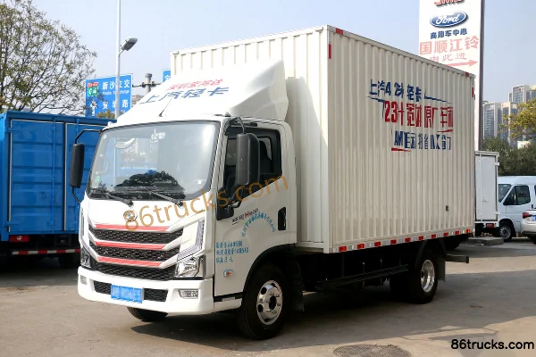 Yuejin Chaoyun H300 150 hp 4X2(6 wheels) 4.17m single-row van light truck (China VI) Exterior (3) | 86Trucks