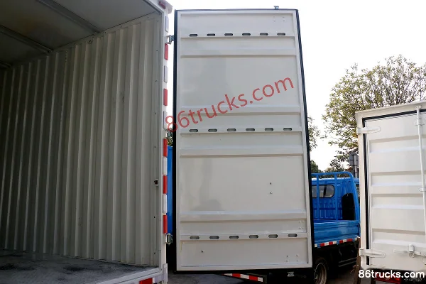 Yuejin Chaoyun H300 150 hp 4X2(6 wheels) 4.17m single-row van light truck (China VI) Body (3) | 86Trucks