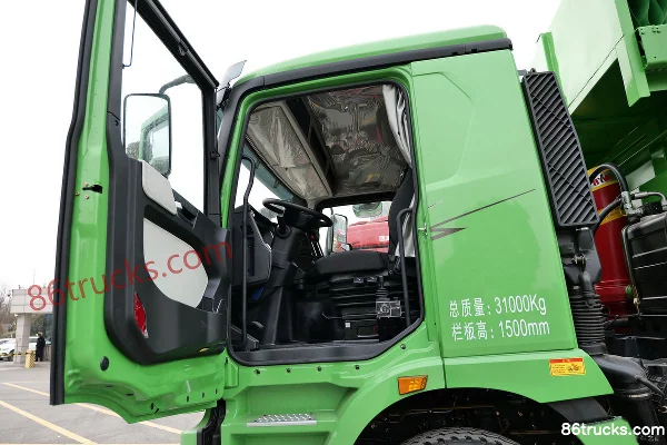 XCMG Hanfeng P7 Composite 375 hp 8X4(12 wheels) 5.8m dump garbage truck (China VI) Cab (3) | 86Trucks