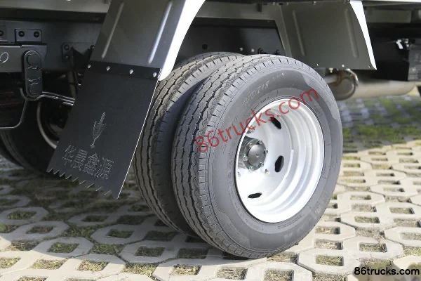 Jinbei T52S Standard 1.6L 116hp 4X2(6 wheels) Gas 3m Double Row Flatbed Micro Truck (China VI) Chassis (3) | 86Trucks