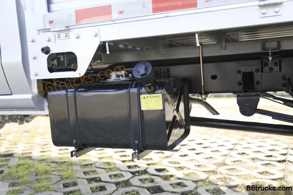 Jinbei T52S Standard 1.6L 116hp 4X2(6 wheels) Gas 3m Double Row Flatbed Micro Truck (China VI) Chassis (1) | 86Trucks