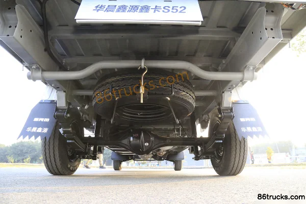 Jinbei Xinka S52 version standard 123 ch 4X2(6 roues) essence camion plateau double cabine 2,55 m (China VI) Châssis (3) | 86Trucks