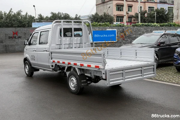 Jinbei Xinka S52 version standard 123 ch 4X2(6 roues) essence camion plateau double cabine 2,55 m (China VI) Carrosserie (3) | 86Trucks