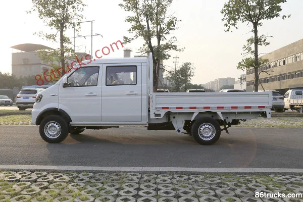 Jinbei Xinka S52 version standard 123 ch 4X2(6 roues) essence camion plateau double cabine 2,55 m (China VI) Carrosserie (1) | 86Trucks