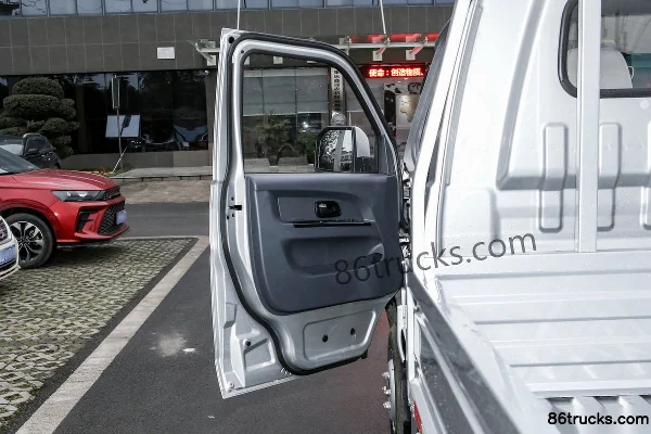 Jinbei Xinka T50 PLUS Standard 149 hp 4X2(6 wheels) Gasoline 3.855m single-row flatbed mini truck (China VI) Cab (1) | 86Trucks