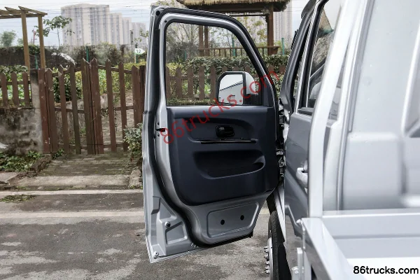 Jinbei Xinka T52 PLUS Standard 130hp 4X2(6 wheels) CNG 2.85m Double Row Flatbed Mini Truck (China VI) Cab (1) | 86Trucks