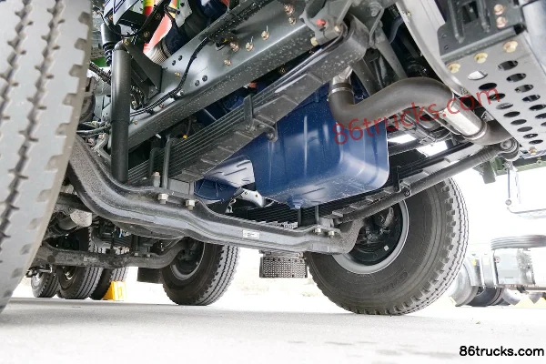 XCMG Hanfeng XG2M 350hp 8X4(12 wheels) 5.6m dump truck Chassis (2) | 86Trucks