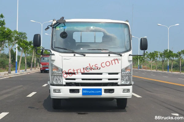 Qingling Isuzu K600 120 hp 4X2(6 wheels) 4.205m Single Row Flatbed Light Truck Exterior (2) | 86Trucks